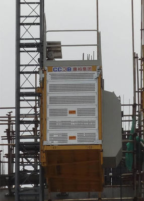 Rack Pinion Type Construction Site Elevator Low Starting Current Payload Capacity 2000Kg