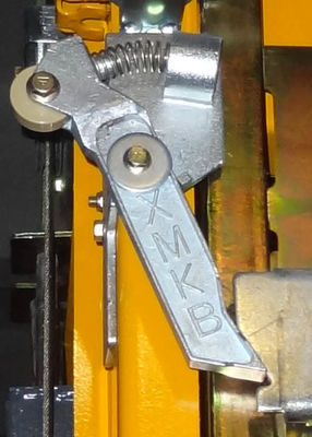 Construction Hoist Cages Entrance Mechanical Elevator Door Interlock With Nylon Roller