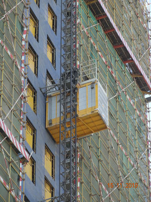 Fully Intelligent Control SC200 FIC-07 Construction Site Rack And Pinion Lift With Automatic Floor Doors