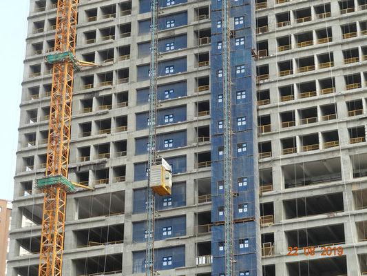 Construction Sites 2000KG Per Cage Rack And Pinion Hoist