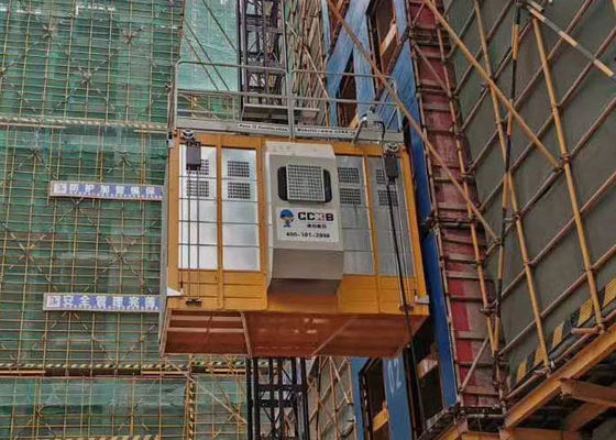 Safety 450m Construction Site Hoist 380V/50Hz/3Phase 0-63m/min With Overload Protection