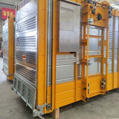 Yellow Construction Site Hoist Cabin Size 3.2m X 1.5m X 2.5m Made By Robots And Tool Fixtures Ensuring Fine Process