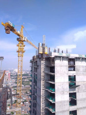 VFC Motor Control Construction Site Lift Yellow Color Max Lifting Height 400M