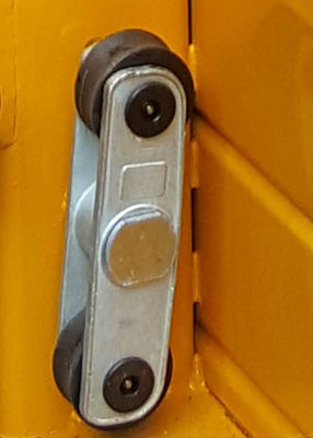 Passenger And Material Hoist Spare Parts Twin Roller Assembly For Drive Device / Cage