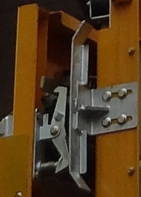 Silver Color Construction Hoist Parts Elevator Enclosure Door Mechanical Interlock