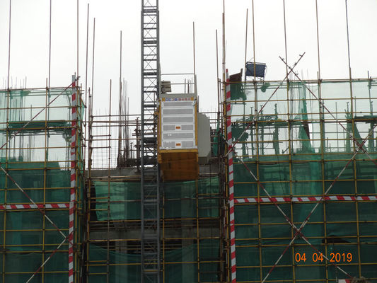 Adjustable Speed Steel Plate 250m Construction Hoist Elevator