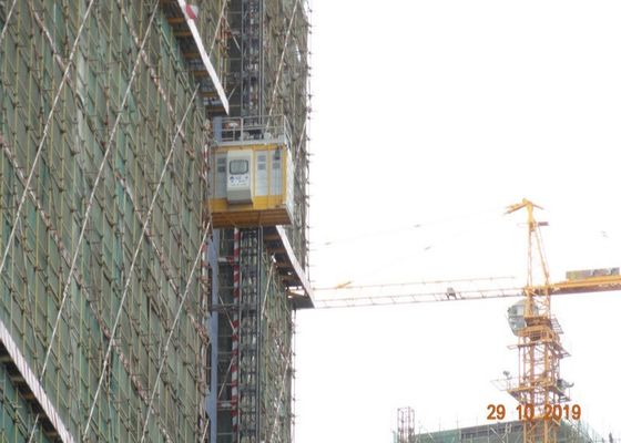 Multiple Doors Material 3000Kg Building Site Hoist Lift