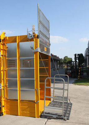 100m Rack Pinion Type Construction Site Hoist TUV Certificated